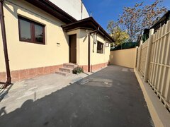 Vatra Luminoasa, casa singur curte