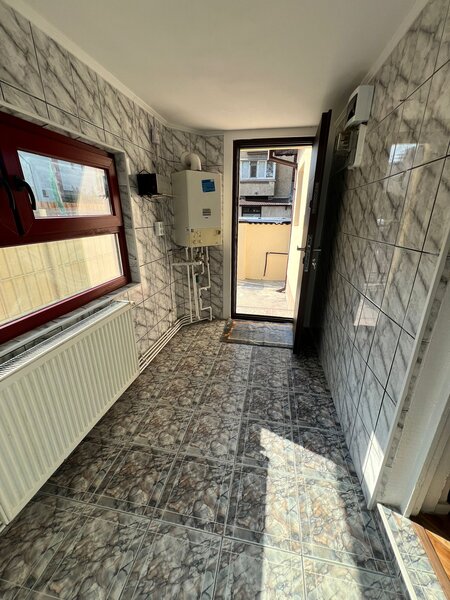 Vatra Luminoasa, casa singur curte,